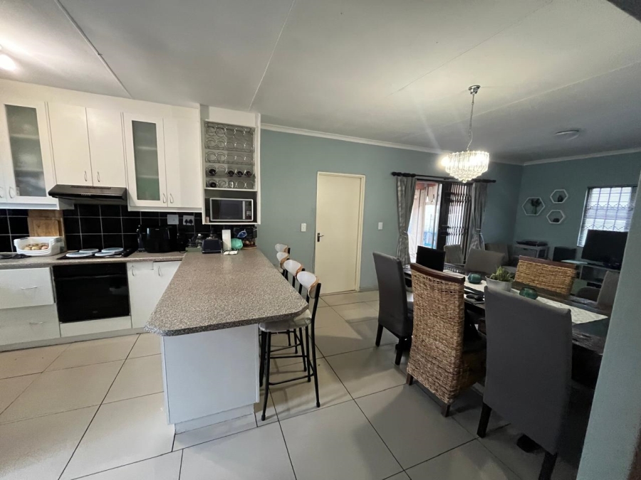 To Let 3 Bedroom Property for Rent in Turtle Creek Western Cape